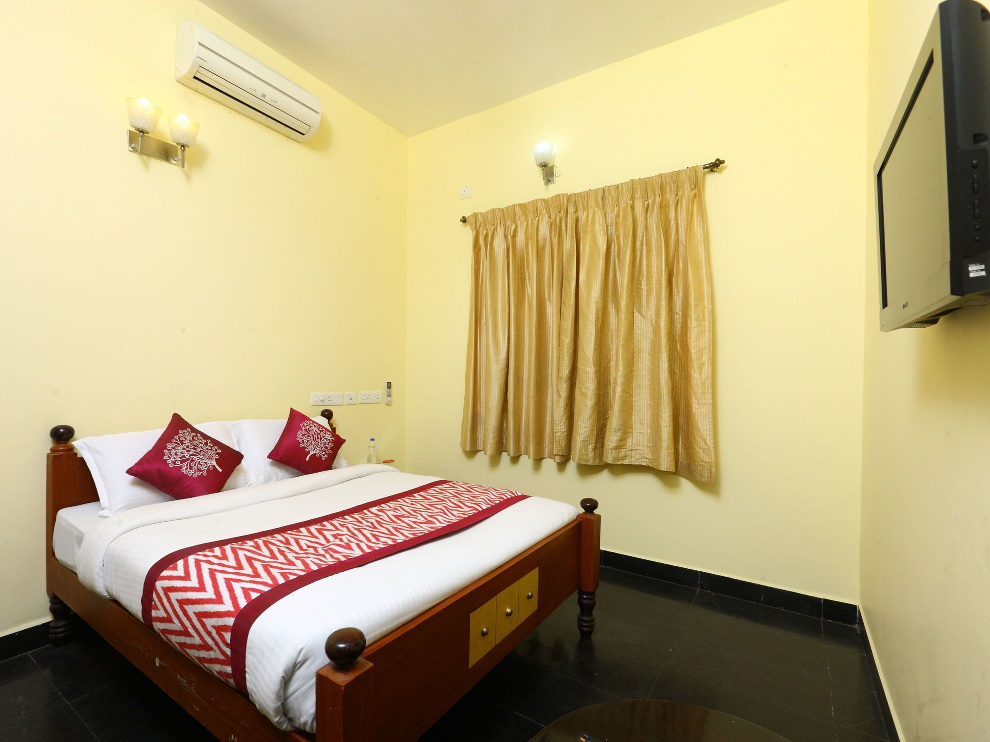 Oyo 10630 Hotel Nano Turf Madurai Exterior photo